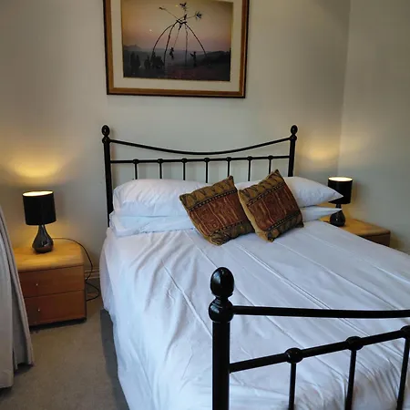 Πανσιόν Quiet Professional