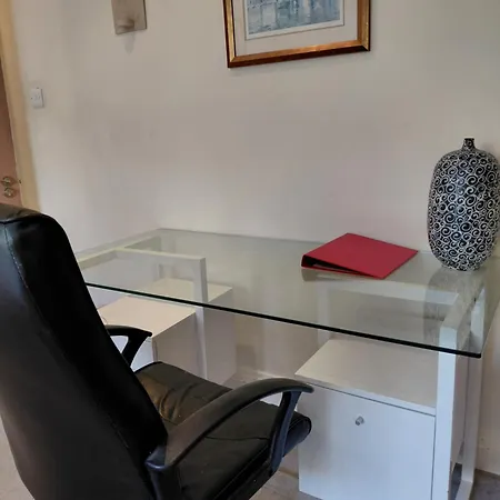 Quiet Professional * Μπρίστολ