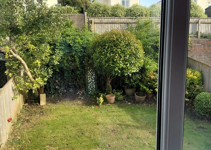 Πανσιόν Quiet Professional *